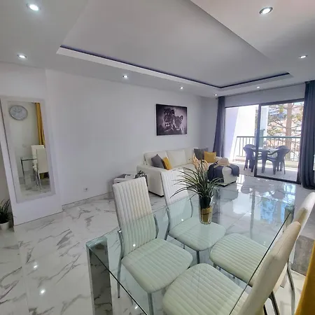 Playa Torviscas 2-bed, 2-bath With Pools & Jacuzzi Apartament