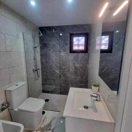 Playa Torviscas 2-bed, 2-bath With Pools & Jacuzzi Apartament