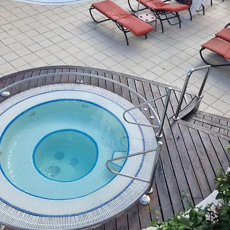 Apartament Playa Torviscas 2-bed, 2-bath With Pools & Jacuzzi Costa Adeje (Tenerife)